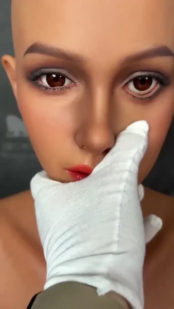 Видео уценённой секс-куклы Молли